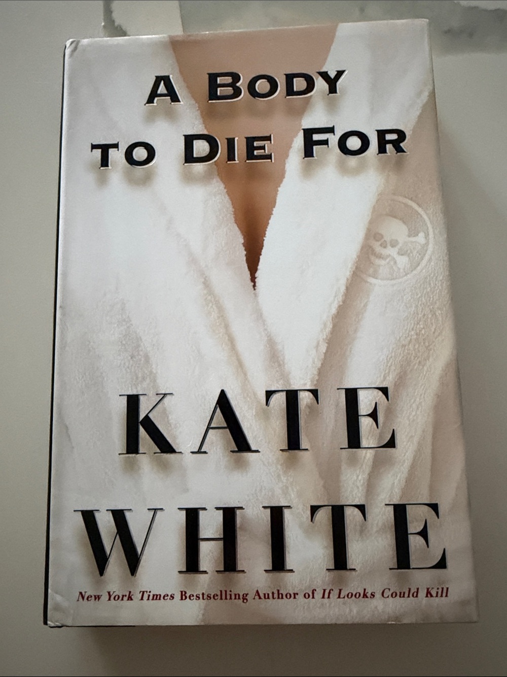 A Body to Die For Bath & Body Gift Set - White